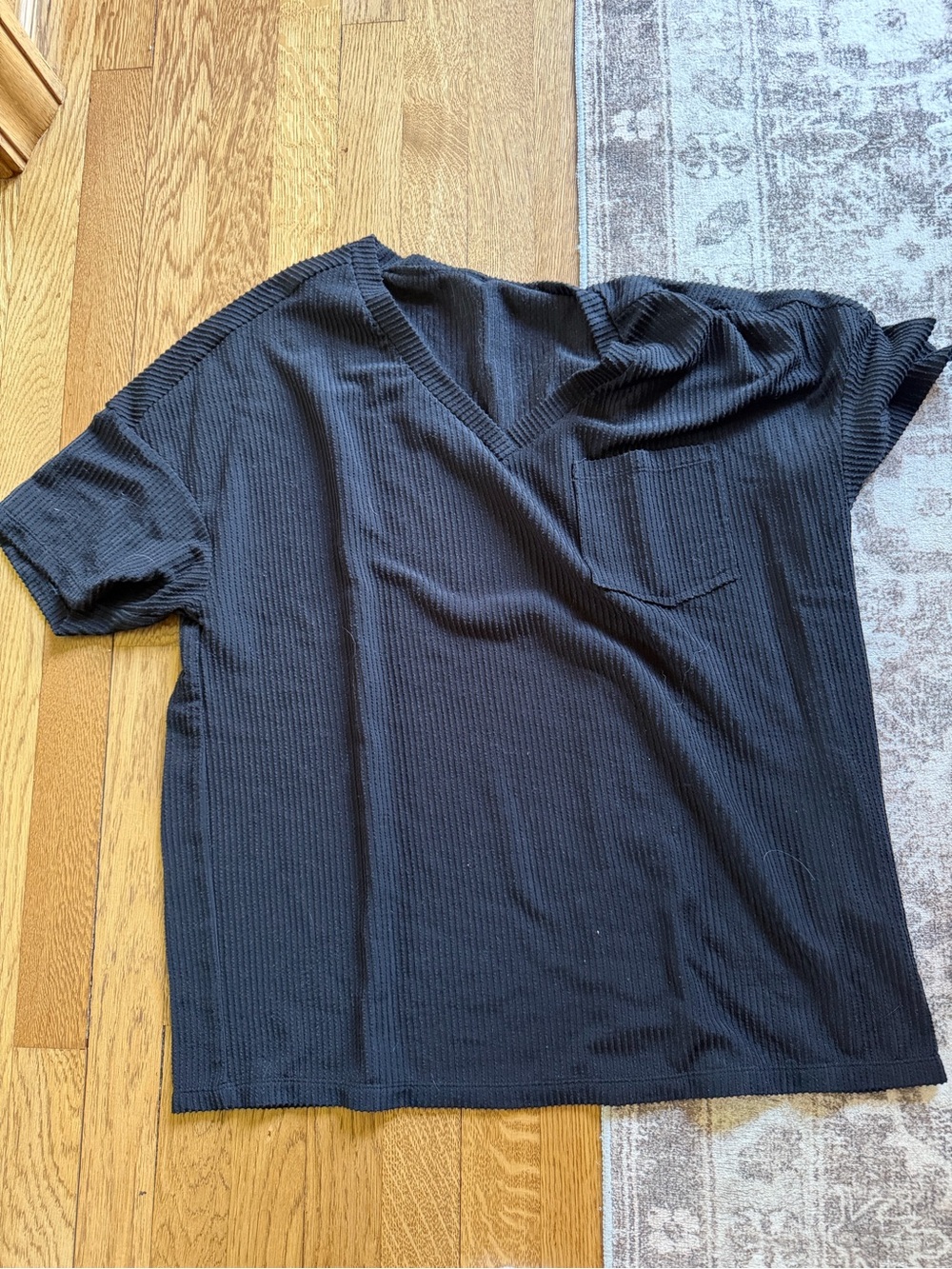 Women's Black V-Neck Short Sleeve Tee